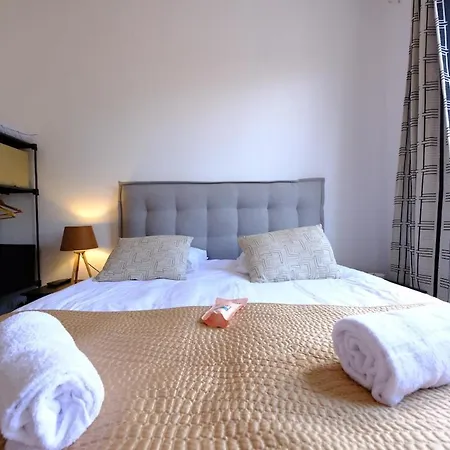 De Younesse Rue D'elbeuf Apartment